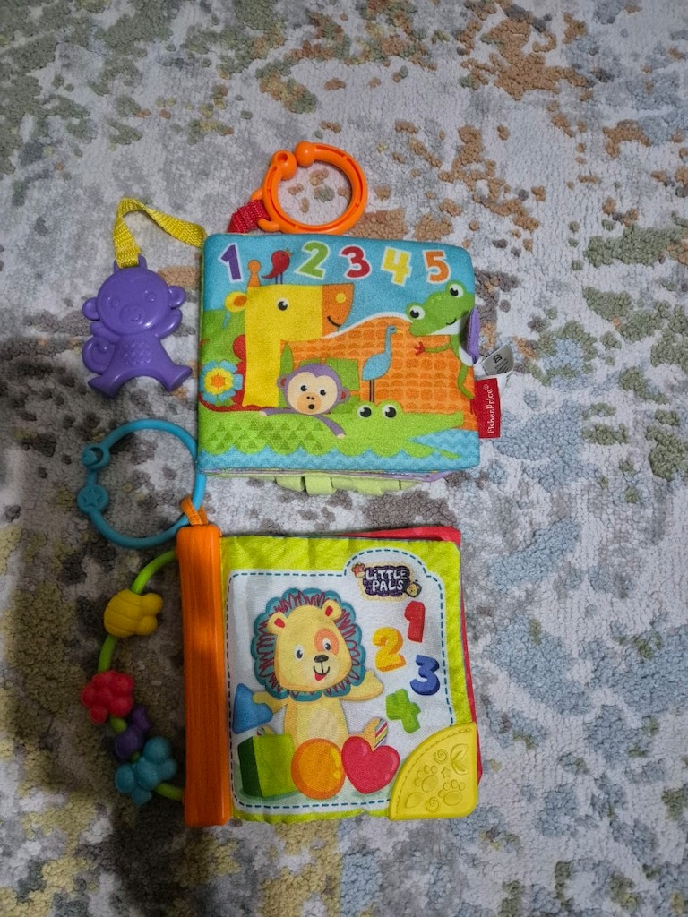 Fisher Price Minik Hayvancıklar Yumuşak Aktivite Kitabı Hışırtılı - 2