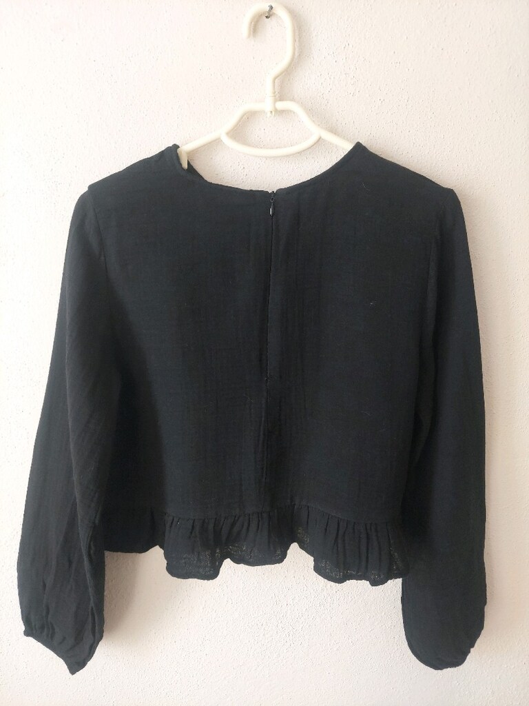 Müslin kumaş etek ucu fırfırlı Crop bluz - 4