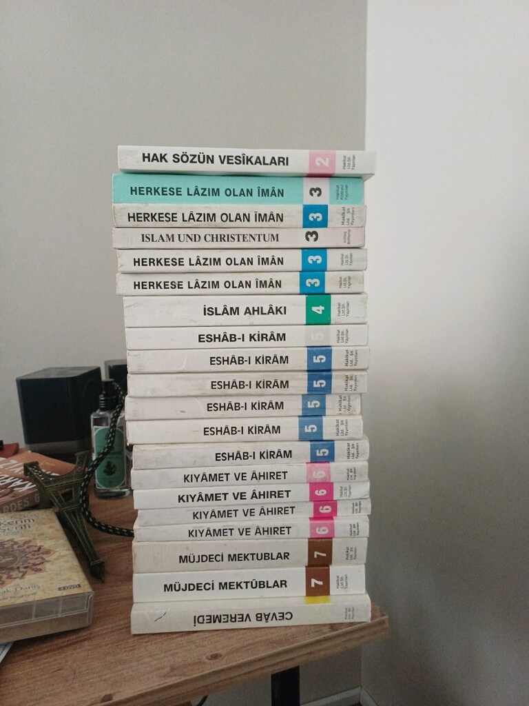 Dini Kitap hakikat yayinlari - 2