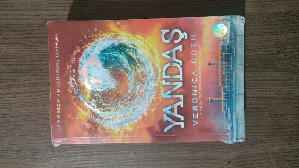 Uyumsuz Kitap Serisi - 5