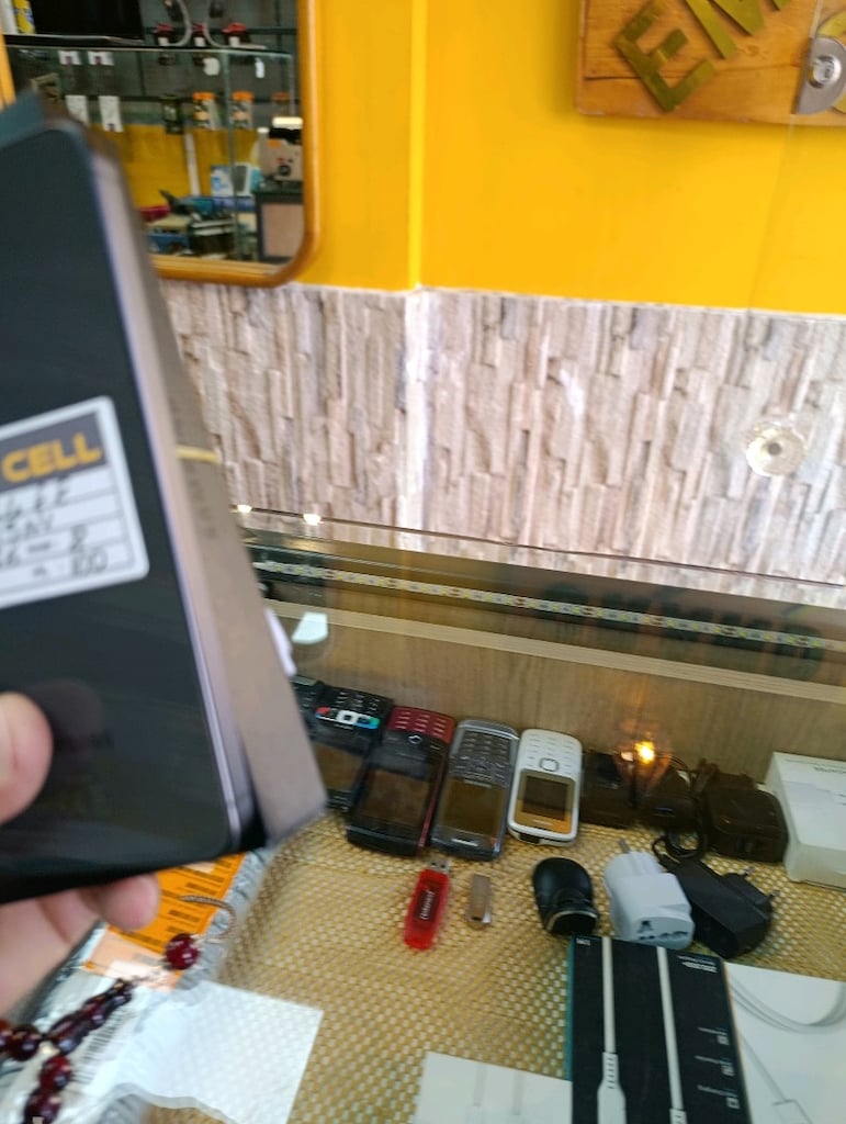 Samsung S 24 fe 8/256 - 3