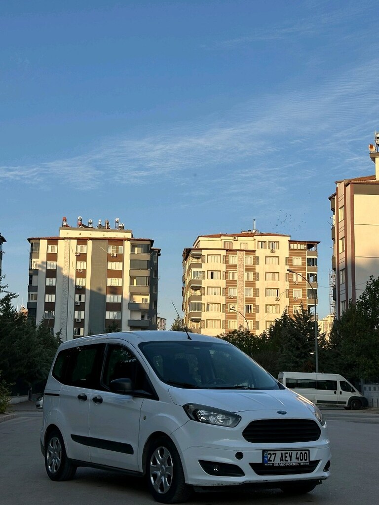 İlk Elden Ford Courier - 12