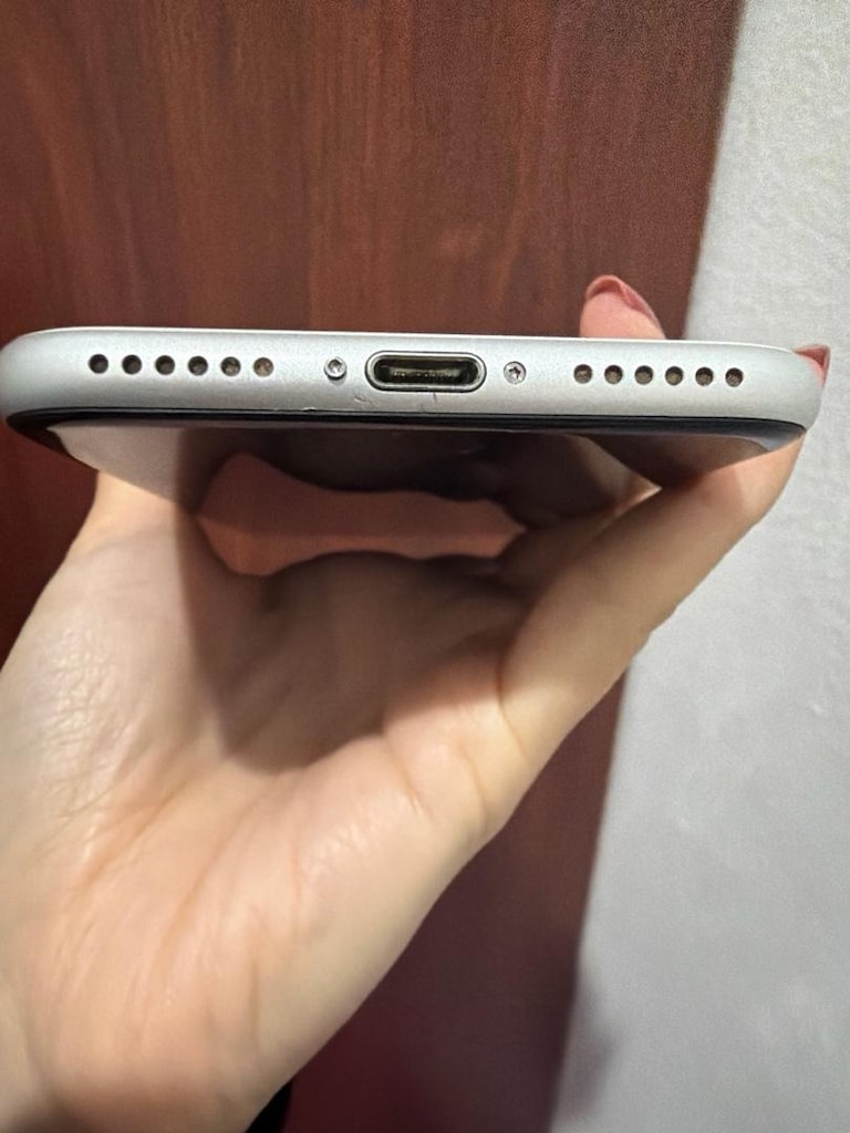 iPhone SE 2. Nesil 64 GB – Anakart Arızalı / Parça Niyetine - 3