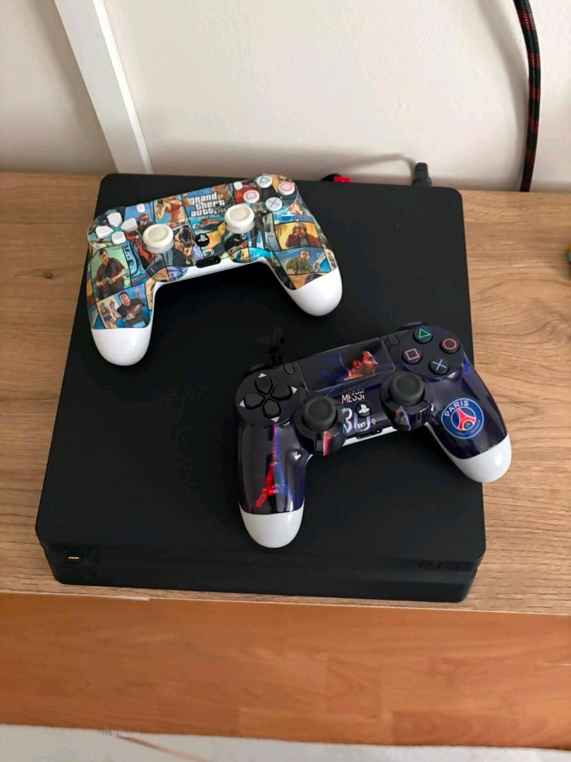 Play Station 4 Slim. 1 TB ●Temiz Sorunsuz. 2.el ●11.000 - 2