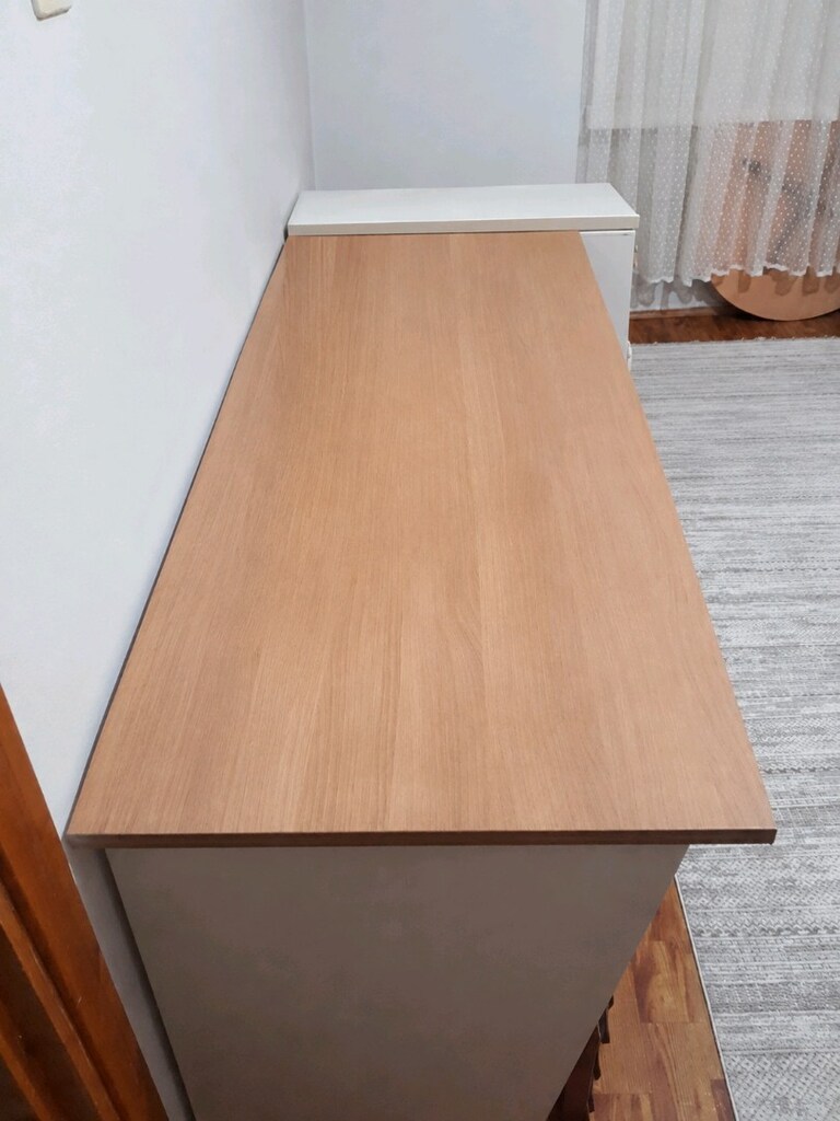 RAFLI ÇALISMA MASASI - 2