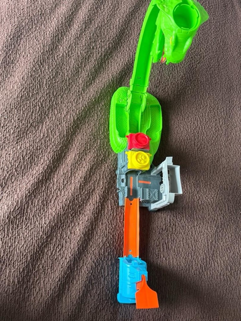 Hot Wheels Zehirli Yılanla Çarpışma Oyun Seti - 3