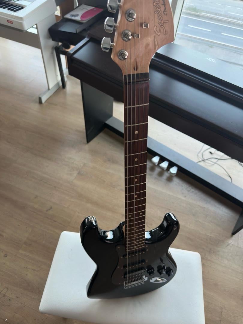 fender squier start elektro gitar gitar tek tel kopmus temiz kilfi var - 6