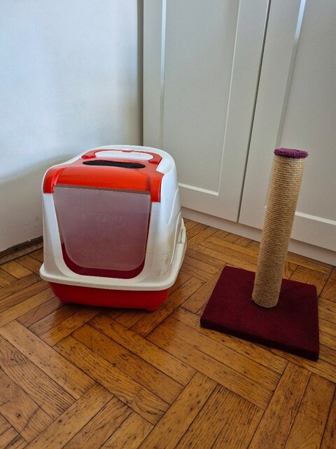 Kedi Tuvalet Kabı ve Tırmalama Tahtası