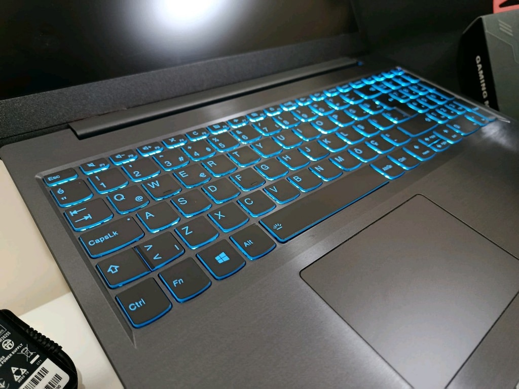 LENOVO İ5 9. NESİL İŞLEMCİLİ GTX1650 EKRAN KARTLI GAMİNG LAPTOP - 9