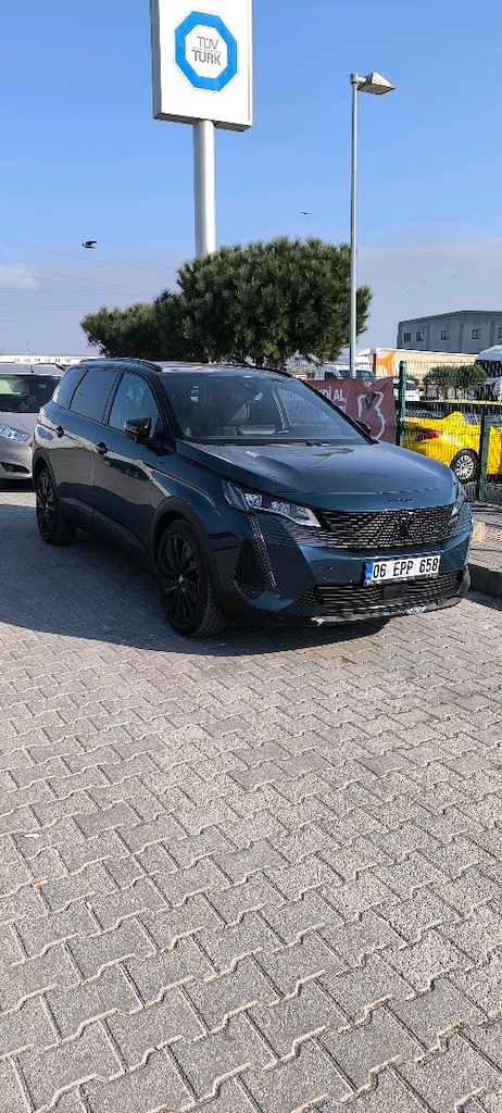 2023 model Peugeot 5008 GT paket hatasız full orjinal 104000 km'de - 2