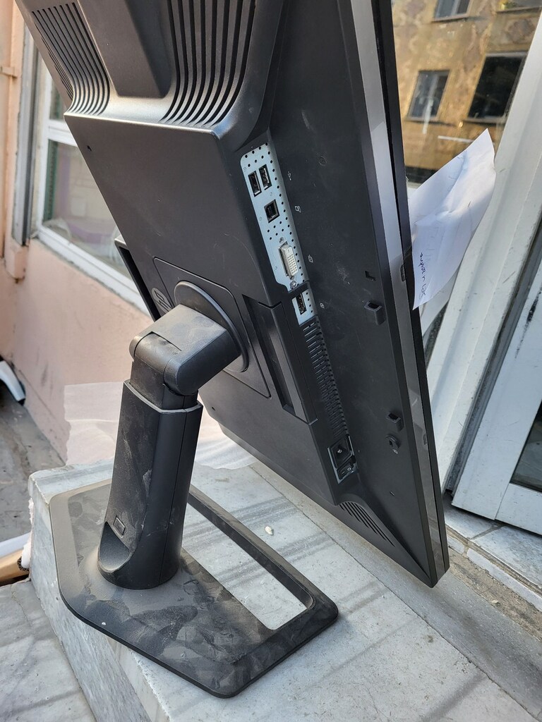 HP ZR2740w 27 inç LED Arkadan Aydınlatma IPS Monitör anakart boz - 2