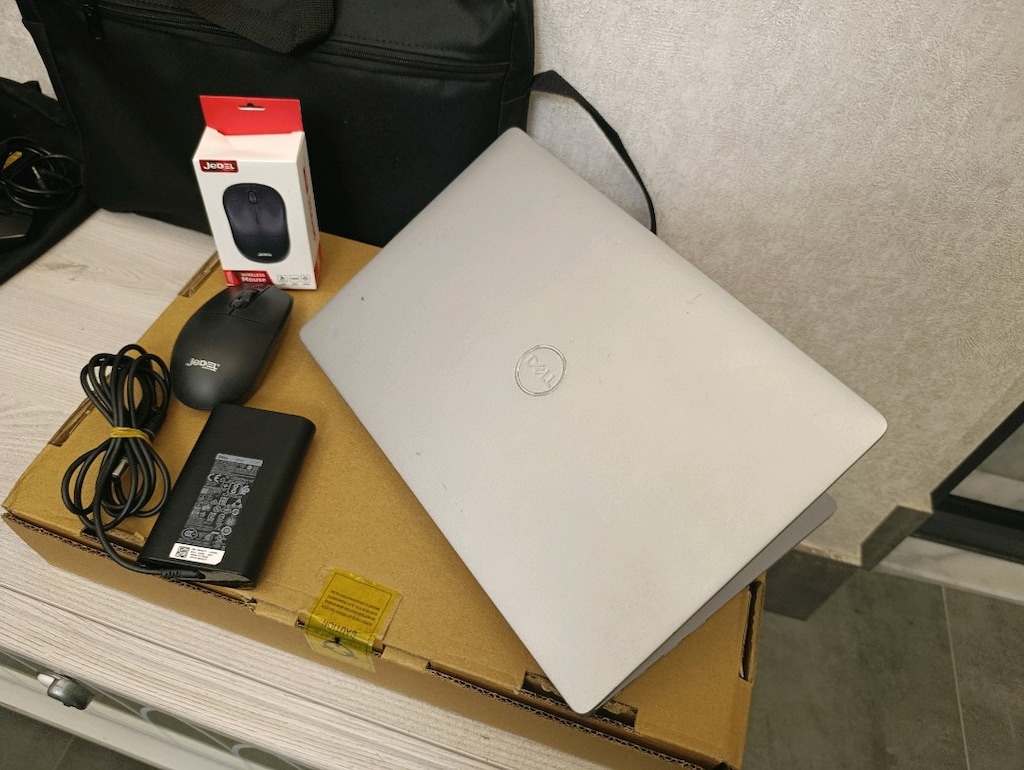 Dell Latitude 5310 – Intel Core i7 / 8 GB RAM / 256 GB NVMe SSD - 5