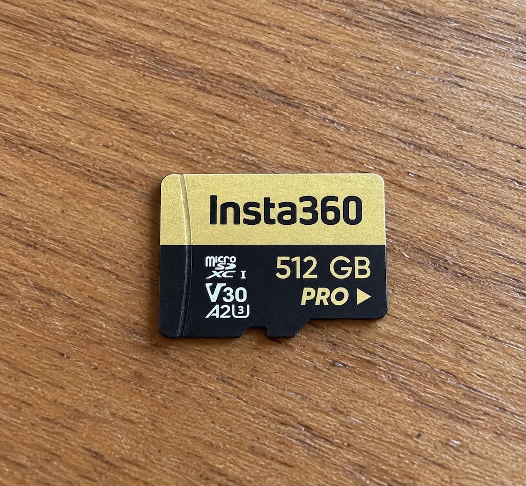 Insta360 X4 Set: Dalış Kabı, 2 Batarya, Hub, 512GB, Çubuk, Çanta - 9