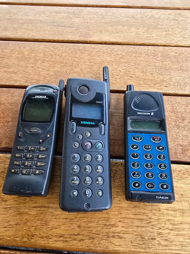 3 ADET ANTİKA CEP TELEFONU - 2