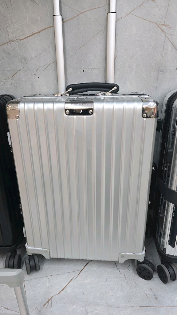 Rimowa kabin valiz - 2