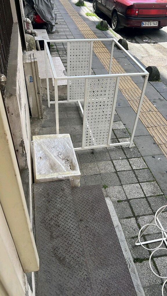 Metal çiçeklik ve diğer stant - 5