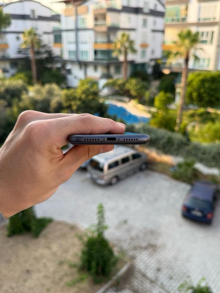 İPhone 11 64GB Hatasız - 5