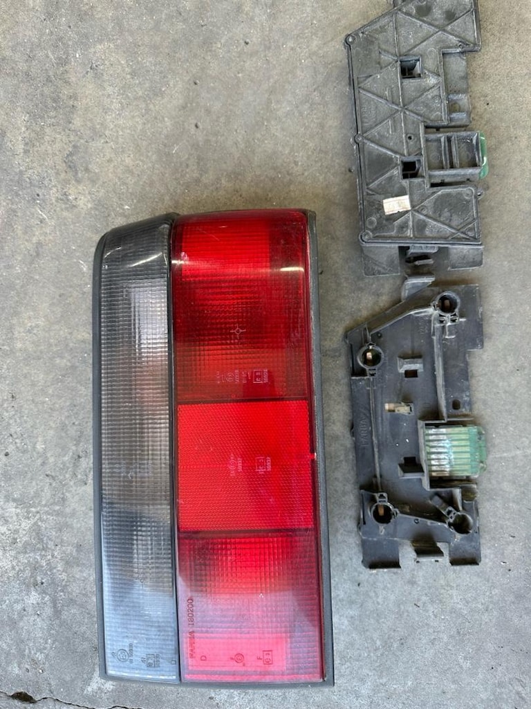 Renault 9 Broadway Fairway Arka Stop Takımı Farba Çıkma - 5
