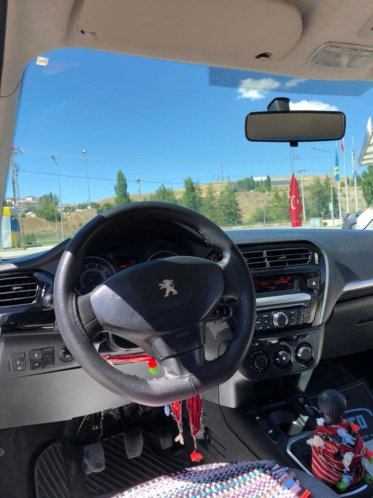 PEUGEOT 301 - 7