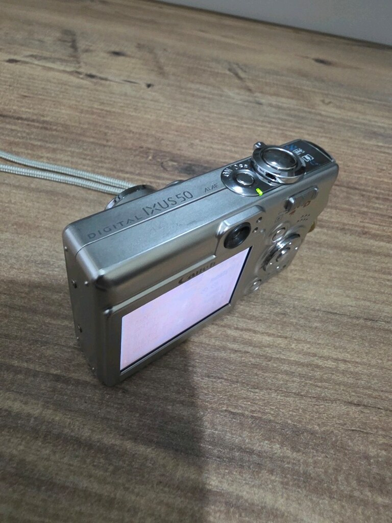 Canon Digital IXUS 50 - 8