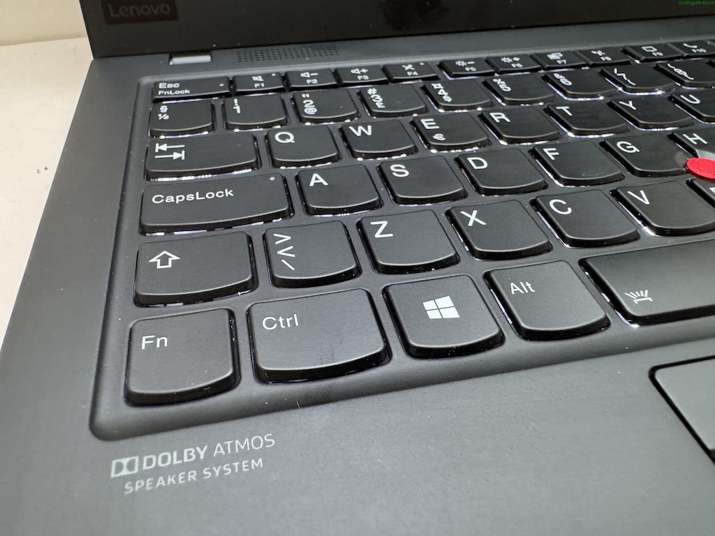 THİNKPAD X1 CARBON İ5 10. NESİL 16 GB RAM 256 M2SSD DOKUNMATİK - 4