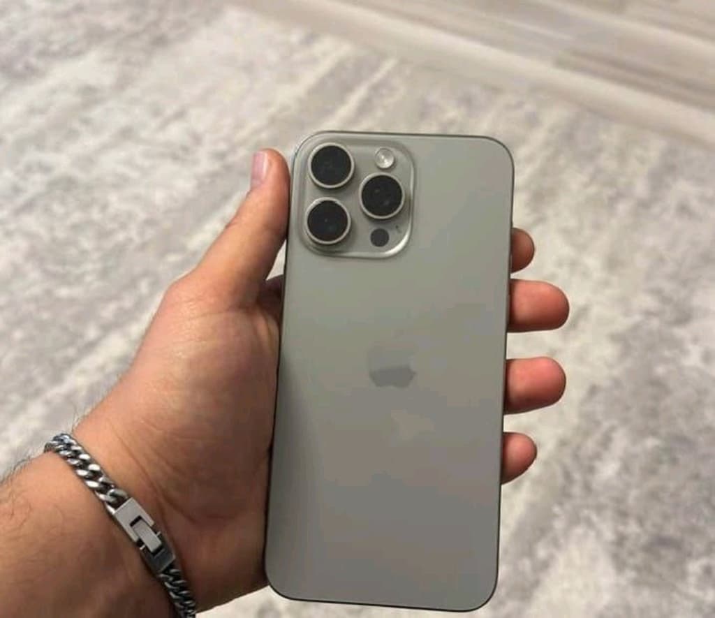 15 pro Max iPhone tr