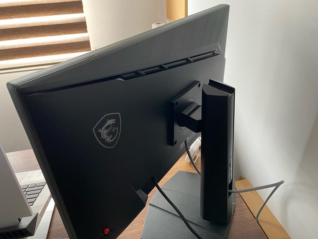 MSİ Mag 274QPF E20 - 2