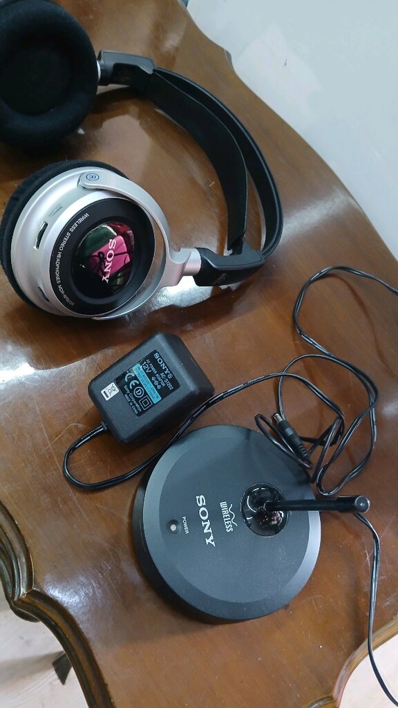 Sony MDR-RF800RK model kulak üstü kablosuz kulaklık seti - 2