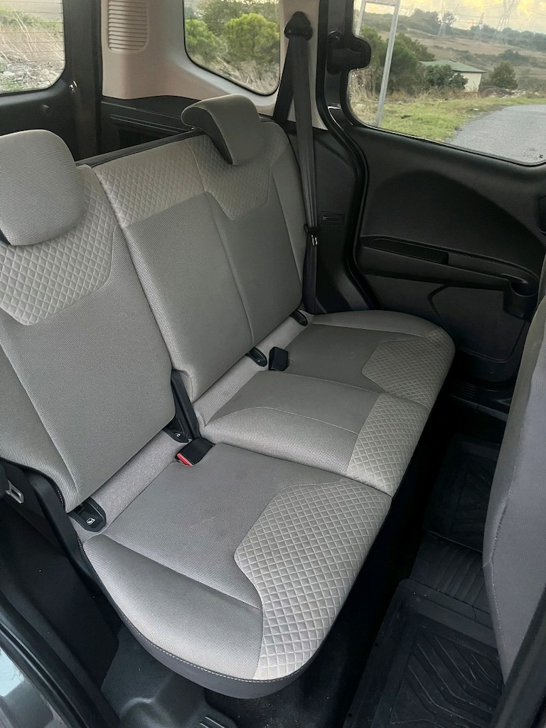 SAHİBİNDEN TEMİZ BAKIMLI 2023 FORD TOURNEO COURIER - 16