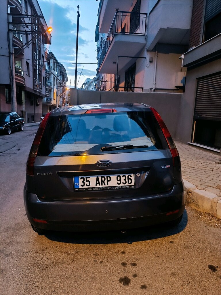 Sahibinden Değişensiz Otomatik Ford Fiesta Klimalı 1.4 Dizel 2005 MdL - 5