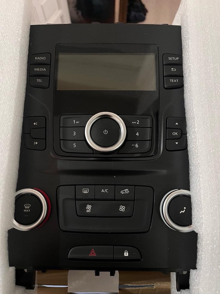 RENAULT MEGANE 4 ORİJİNAL KLİMA VE TEYP KONTROL PANELİ (4.2 INCH) - 4