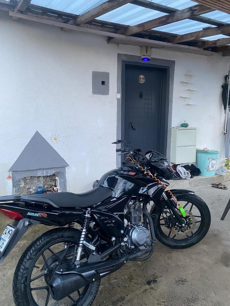 RKS 125 R - 4