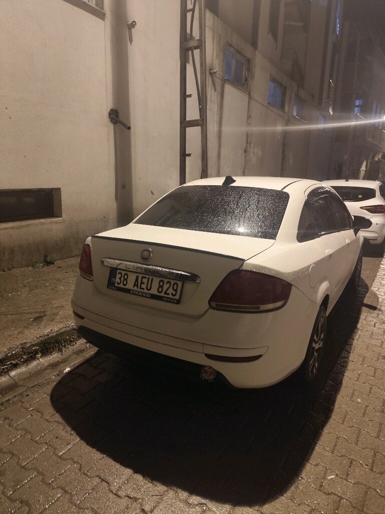 Fiat Linea 1.3 multijet dizel aile aracı makyajlı kasa - 3