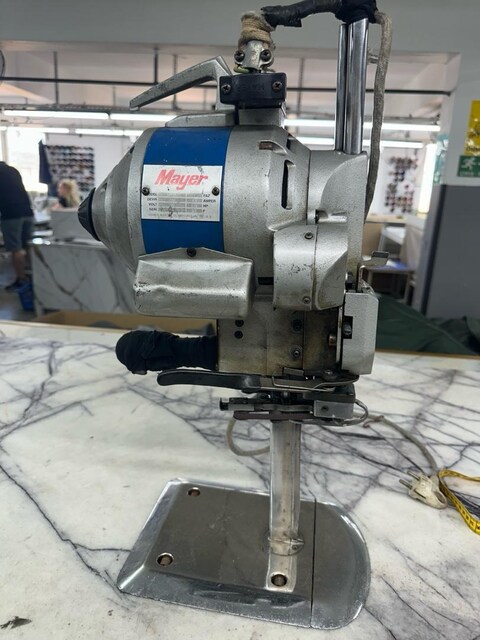 Mayer MR-08 Dikey Kumaş Kesim Makinesi 8” 220V