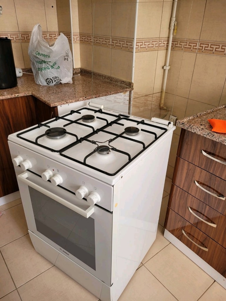 BOSCH - OCAKLI FIRIN ÇOK TEMİZ - 5