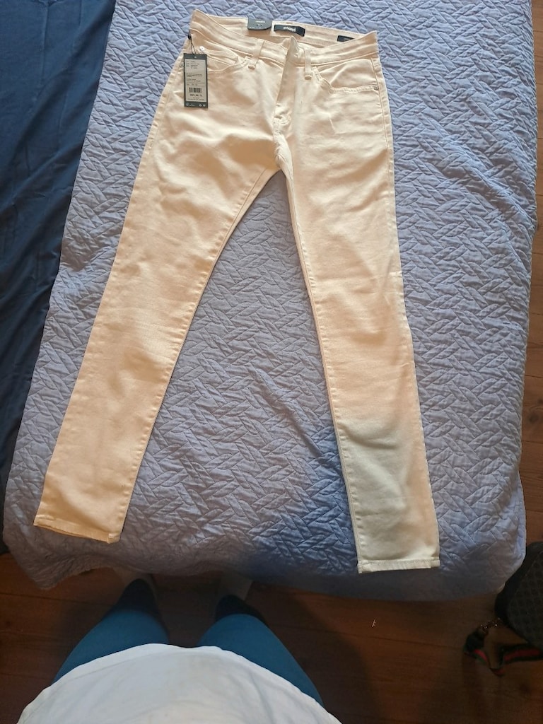 Mavi Marka Etiketli Beyaz Pantalon - 3