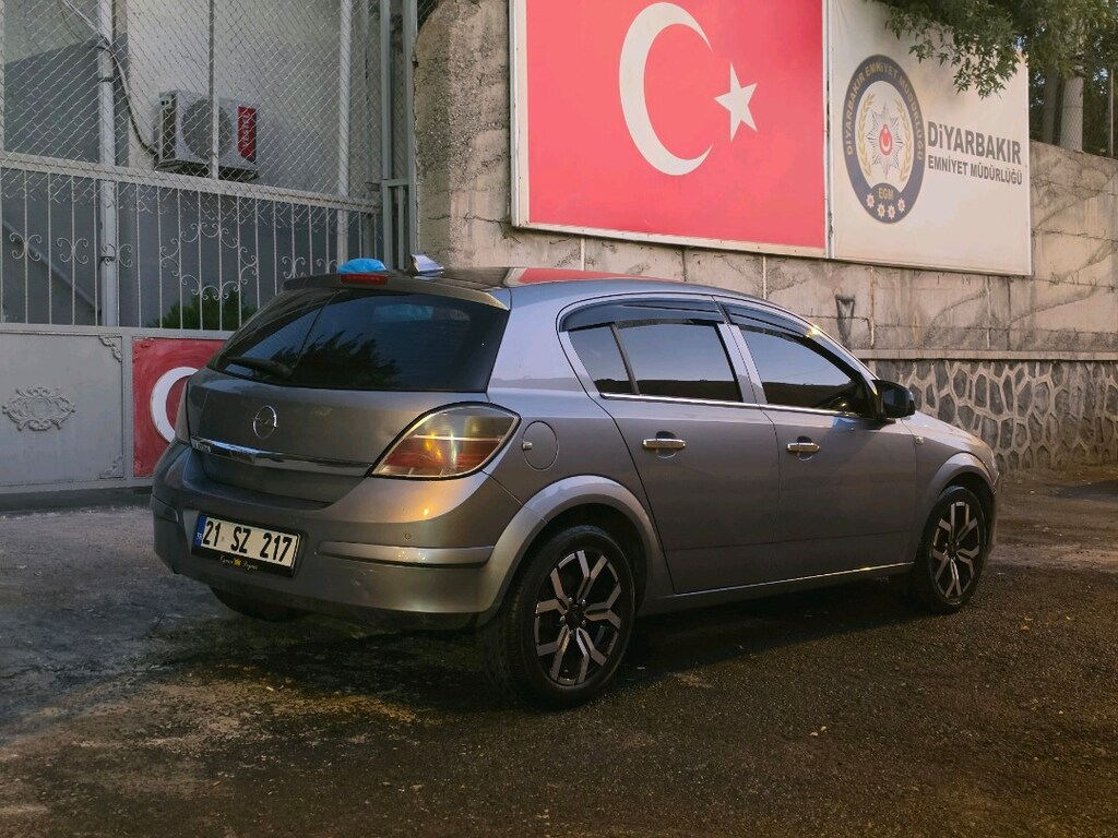 OPEL ASTRA H 2011 - 4