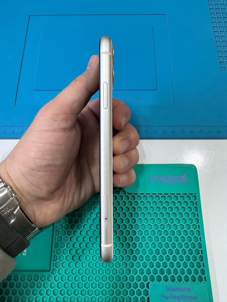 İPHONE 11 64 GB TR - 4