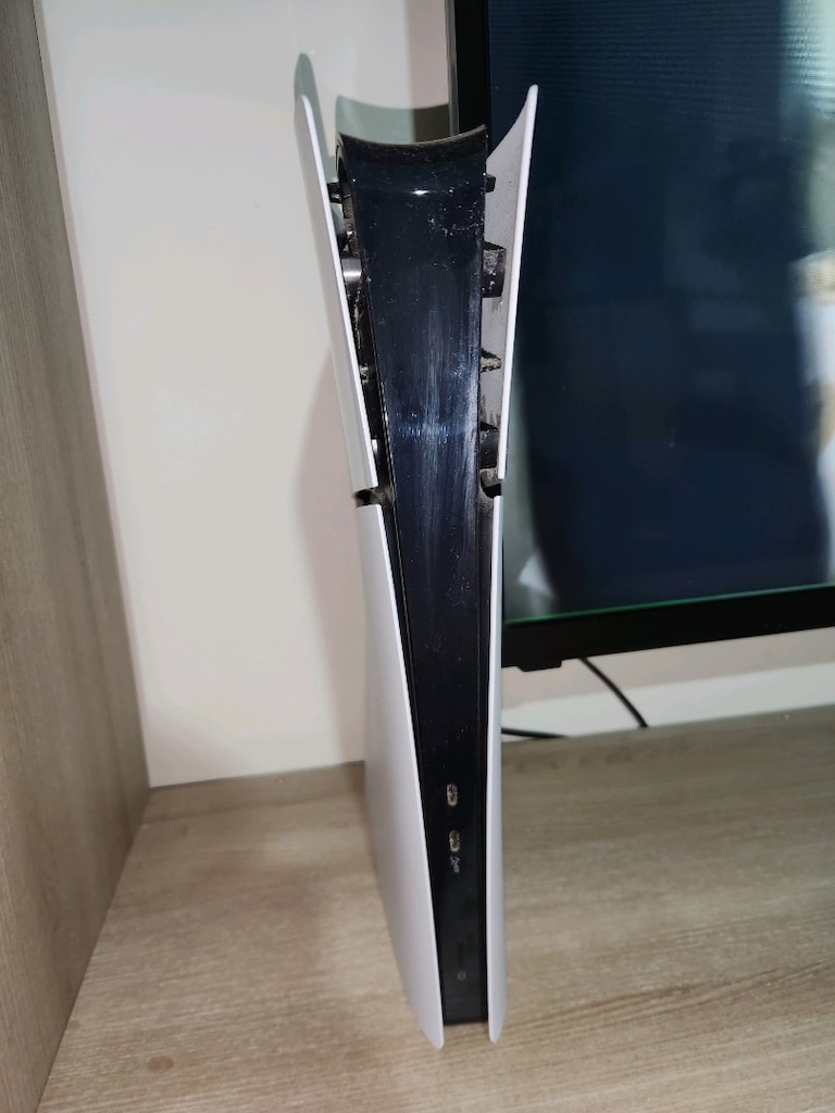PS5 (1 TB) - Çift Kol, Kablosuz Şarj İstasyonu + Kulaklık - 5