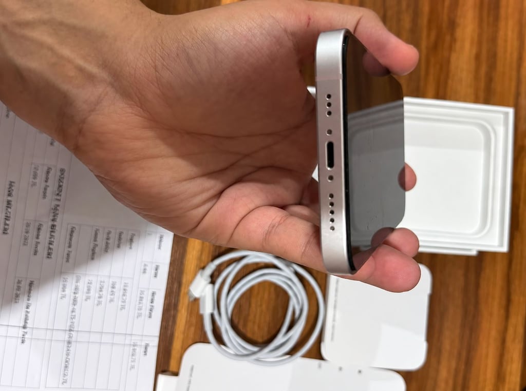 iPhone 13 Pembe 128 GB Yurt içi Kutu faturalı Sıfırdan Farksız Pil 92 - 3