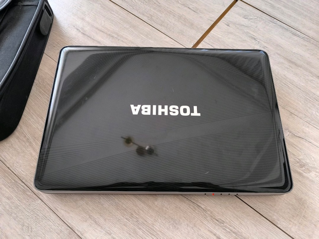 Toshiba laptop - 12