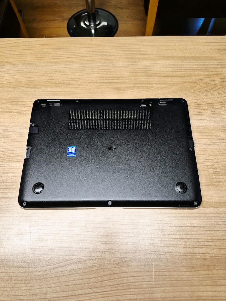 Laptop HP i5 İşlemci 256GB SSD 8GB DDR4 Ram Aydınlatmalı Klavye Win 11 - 8