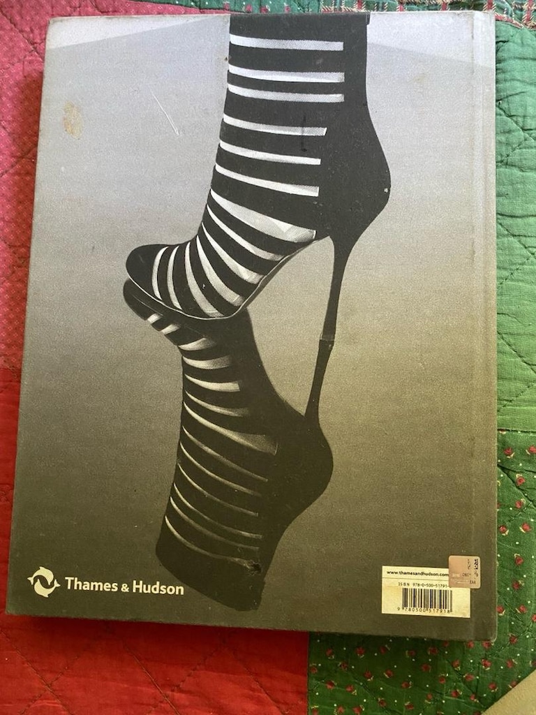 Shoe: Contemporary Footwear by Inspiring Designers / Olivier Dupon - 2
