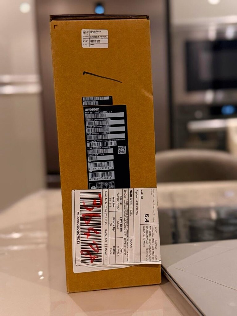 ASUS ZENBOOK S16 notebook leptop - 8