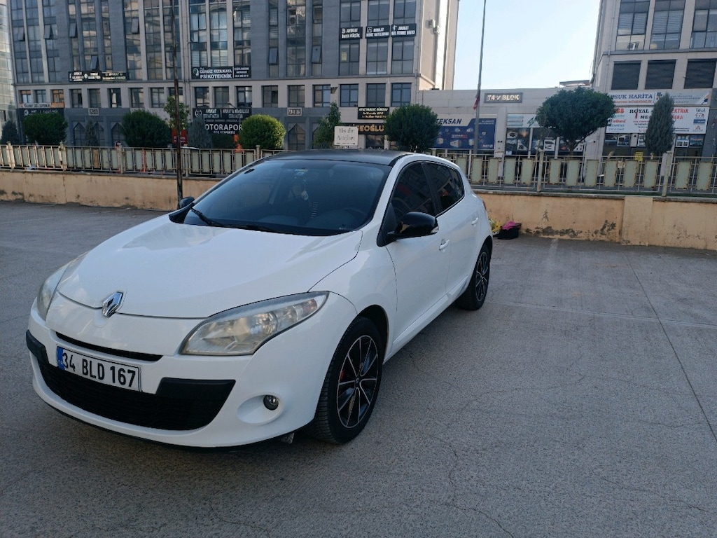 2012 Megane 3. 1.5 dci play değişensiz hasarsız - 9