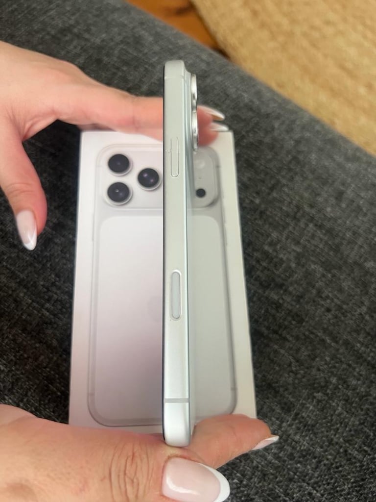 iphone17 pro max - 3