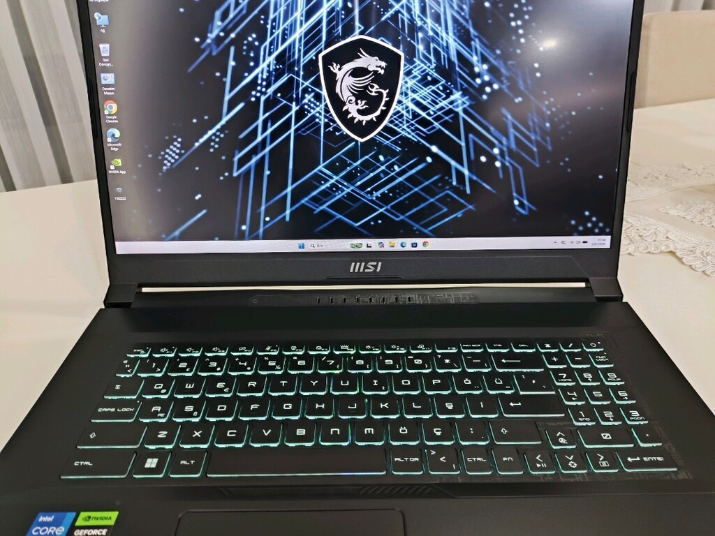 i5 11. Nesil MSI G@ming 17.3 dev ekranlı oyun canavarı laptop - 5