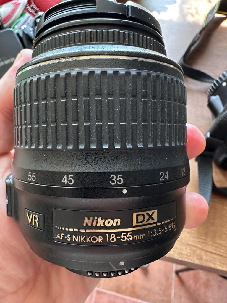 Nikon D3300 Body +18-55 Nikon Lens. - 4