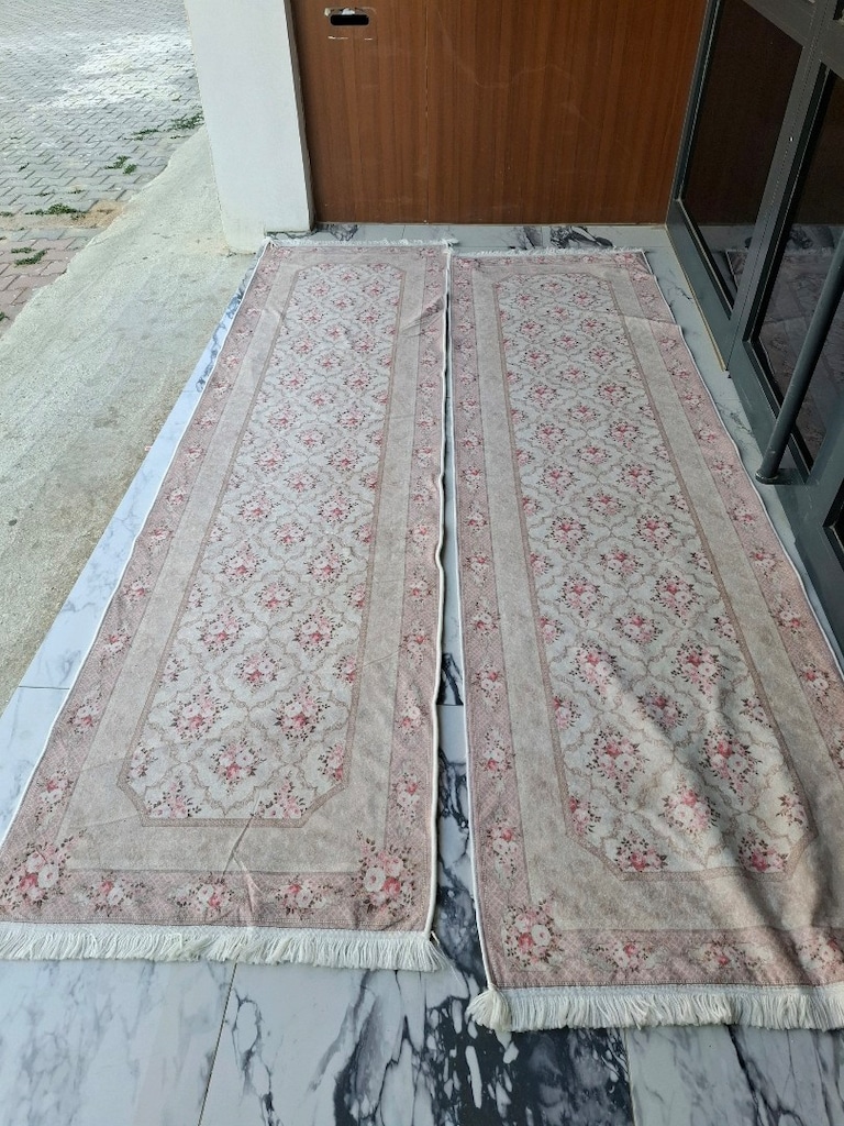 halı temiz.hepsi 700 tl. 7 adet halı - 2