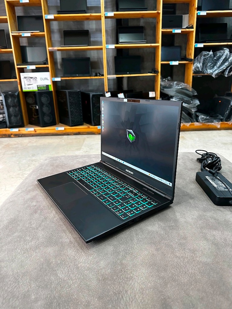 Monster Abra Intel i7 işlemci 16 GB RAM Nvidia 4 GB 512 SSD 1 TB - 4
